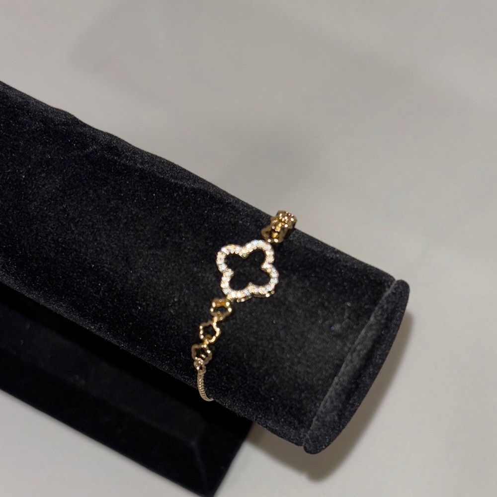 Elegant Gold Plated  Women's Bracelet
